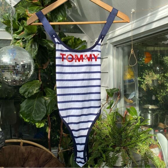 NWT Tommy Hilfiger UO Exclusive Striped Seamless Bodysuit M - Picture 6 of 11